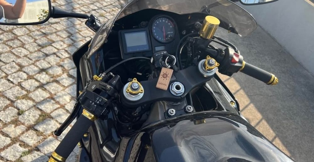 Honda CBR 900RR.
