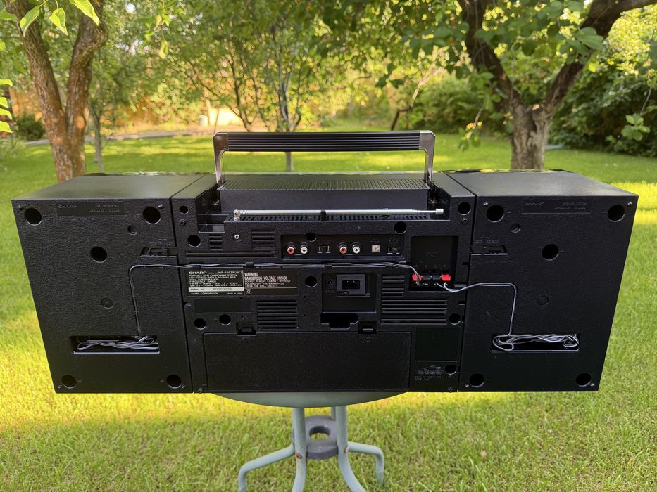 Продам магнитолу Sharp WF-939