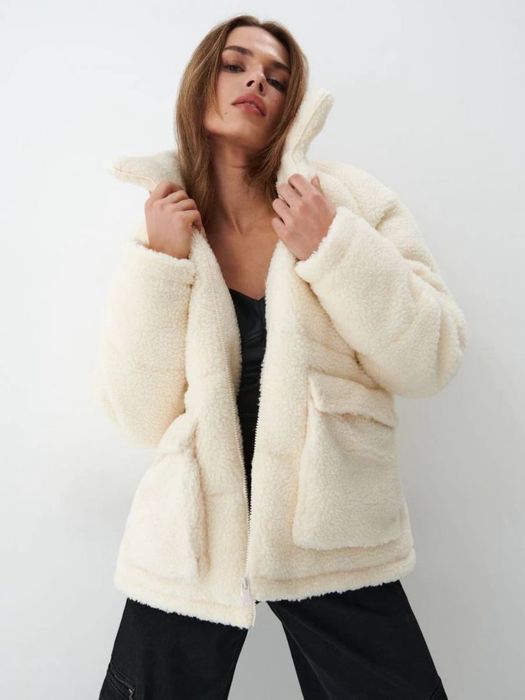 Напівшубок Mohito однотонний молочний кежуал