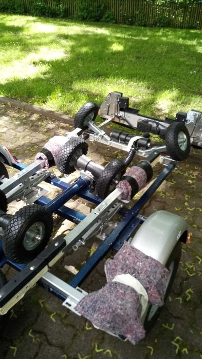 Przyczepa przyczepa do łodzi sportowych i motorowych podłodziowa do 5m