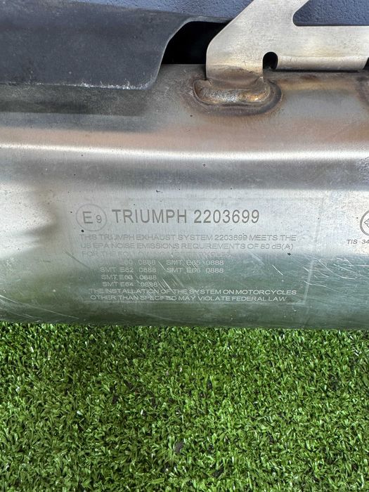 Triumph Tiger 900 глушник T2203699