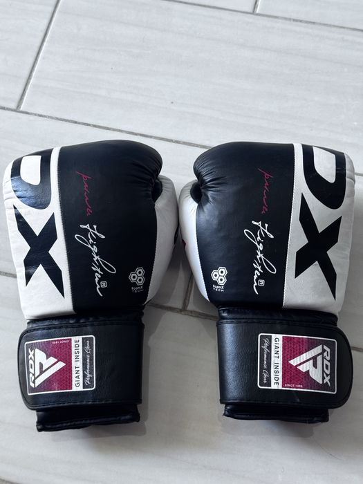 Боксерские перчатки RDX F6 Kara Series