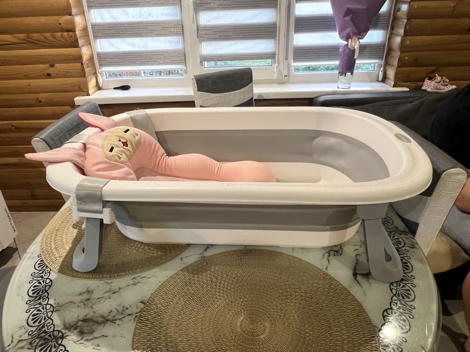 Ваннночка для немовлят в ідеалньному стані