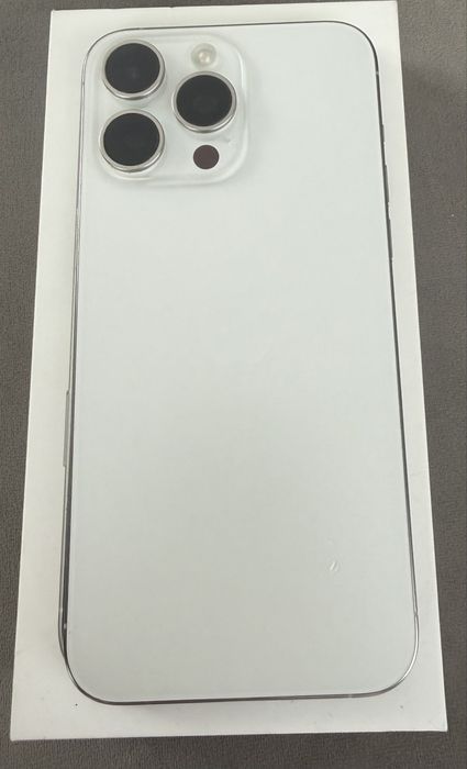 iPhone 15 Pro max white titanium 256 GB