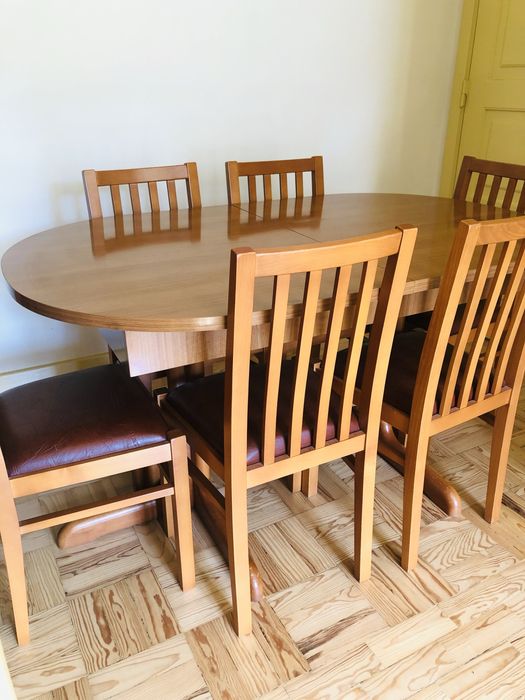 Mesa de Jantar extensível com 6 cadeiras