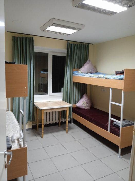 Хостел поряд з метро нивки Салютна 4а , дитяча школа Динамо , без %