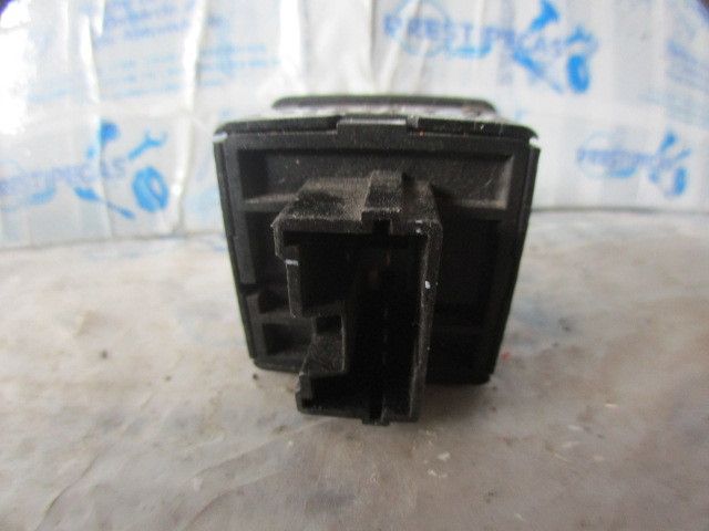 Botão / interruptor aquecimento de bancos MITSUBISHI Colt IV (CA_A)