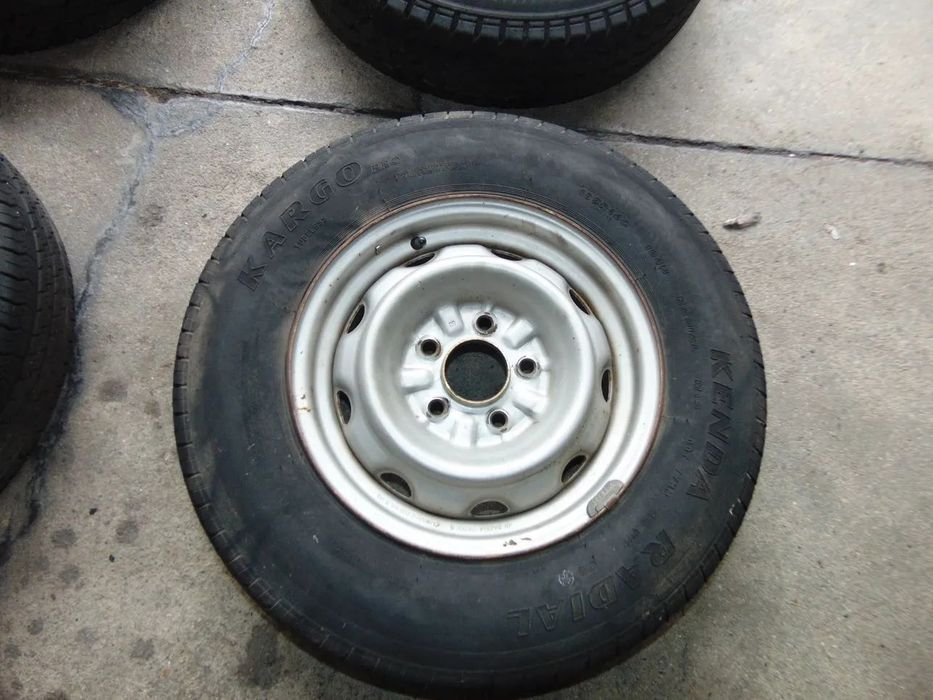 Toyota hiace LH 50/51 jantes