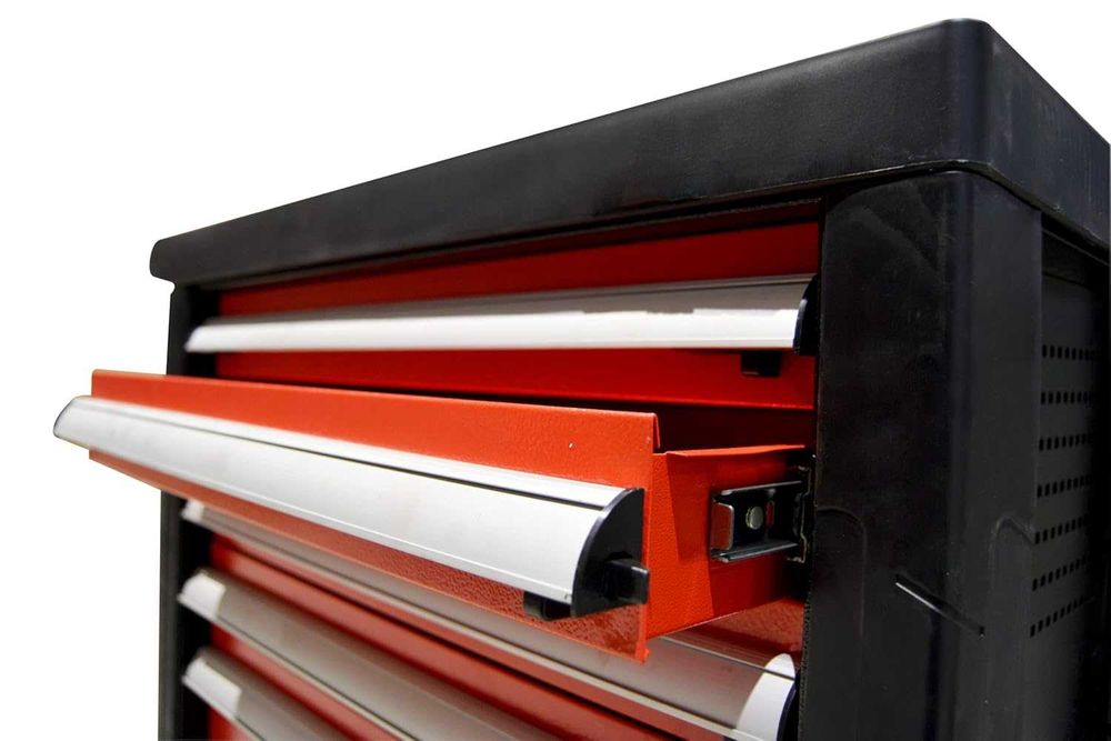 Carrinho de ferramentas oficina com chave