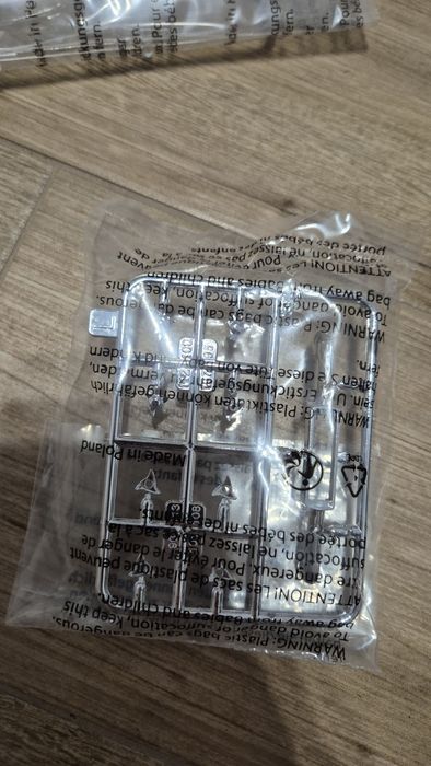 Model samochodu Revell Click System do składania – rozpoczęty