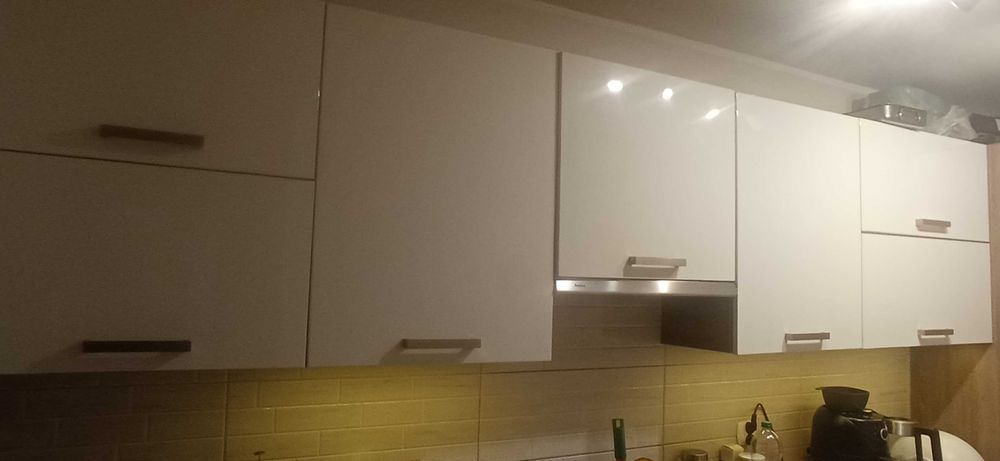 Meble kuchenne z systemem blum pełne wyposażenie