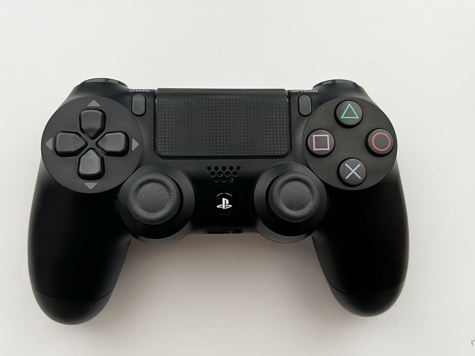 PS4 Slim  памʼять 500  Гб з підпискою на 12 місяців Deluxe 500 повноціних ігор