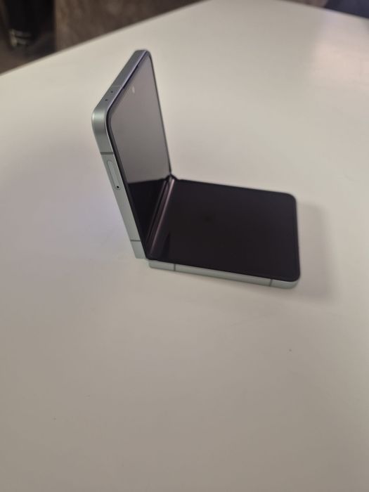 Samsung Z Flip 7 Verde Menta