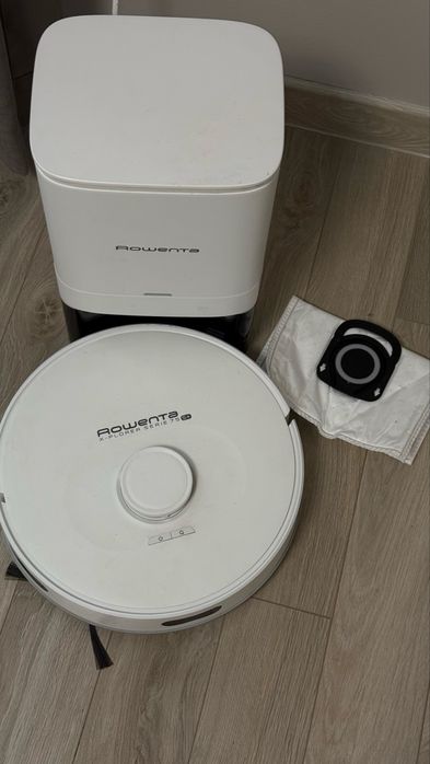 Робот пилосос rowenta 75s + стан нового