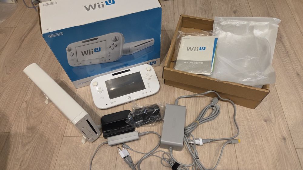 Konsola Nintendo Wii U Premium set 32Gb Aroma