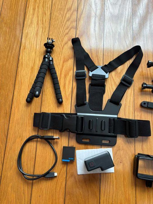 GoPro Hero 7 Black, 2 baterias e acessórios