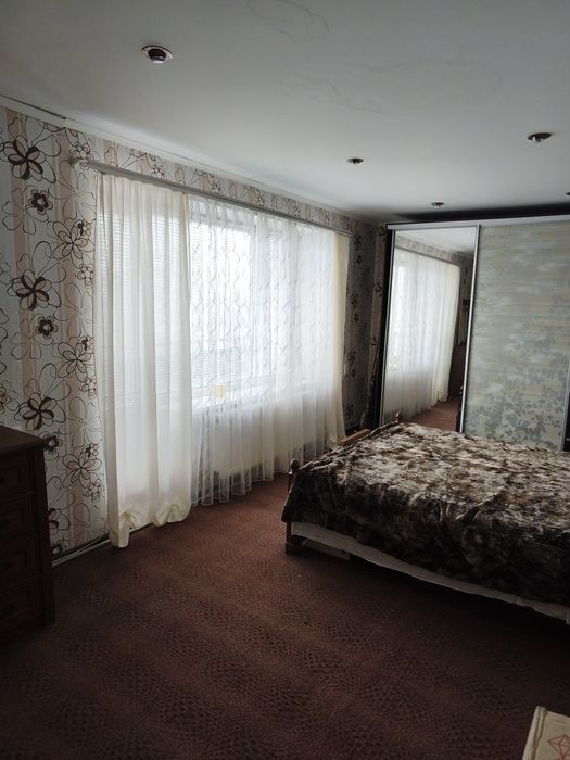 Продам  будинок  в Новомиколаївкі  з  неймовірним плануванням