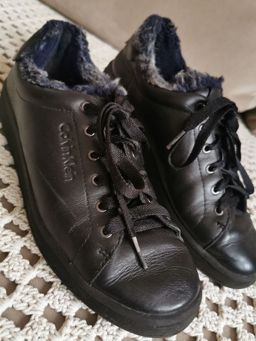 Calvin Klein buty z kożuszkiem skórzane R 39