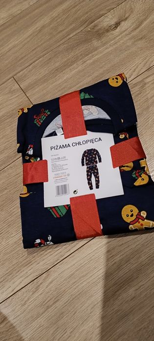 Piżama dziecięca, piżama dla dziecka 110

Rozmiar 110

Piżama świątecz