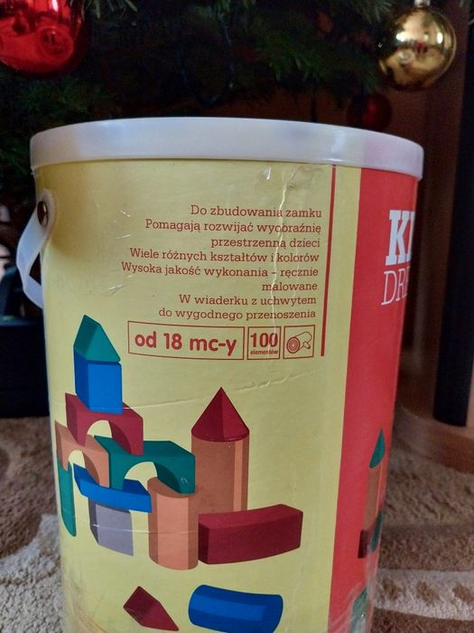 Klocki drewniane w wiaderku