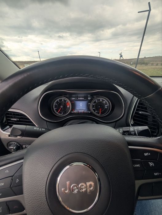 jeep cherokee 2,4 л  2019 р