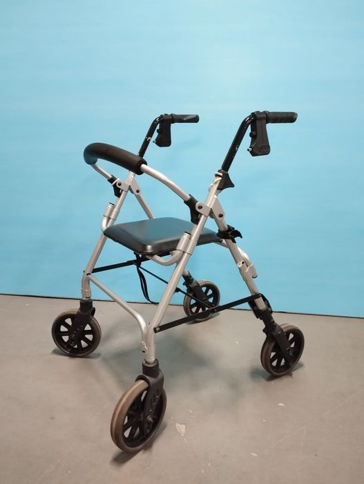 Інвалідна коляска