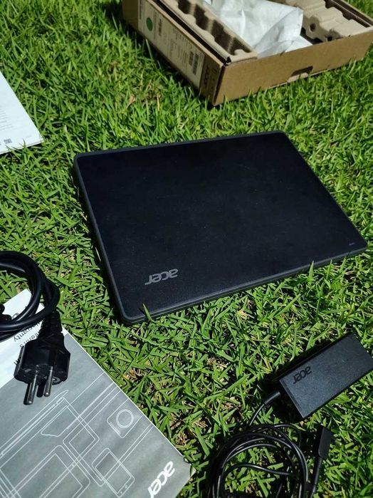 Portátil Acer TravelMateB , Windows 11 + Microsoft Office