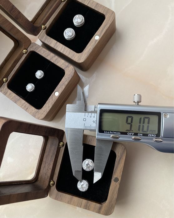 Муасаніт конкурент діамантів 1 карат солітер муассанит сережки пусети