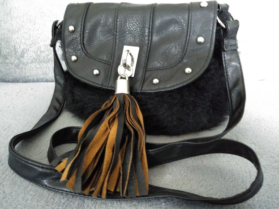 Torebka czarna pikowana