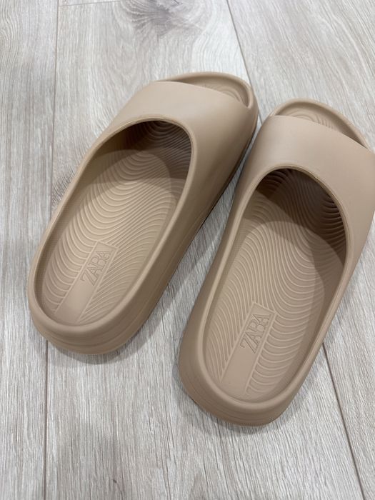 Тапки zara, взуття, шльопанці, бежеві