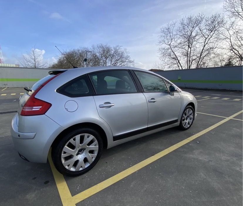 Vendo Citroën C4 1.6 HDI (Diesel), versão VTR,
