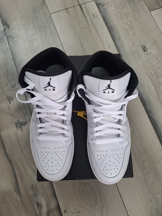 Air Jordan 1 Mid