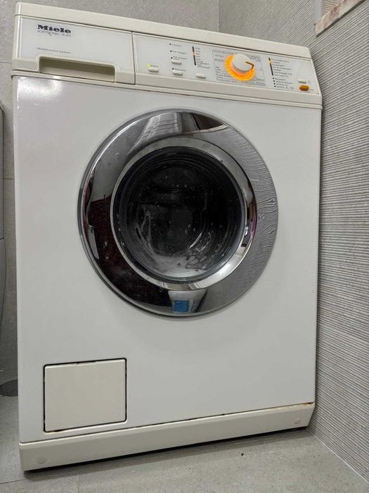 Máquina Lavar Roupa da Míele Softtronic W413
