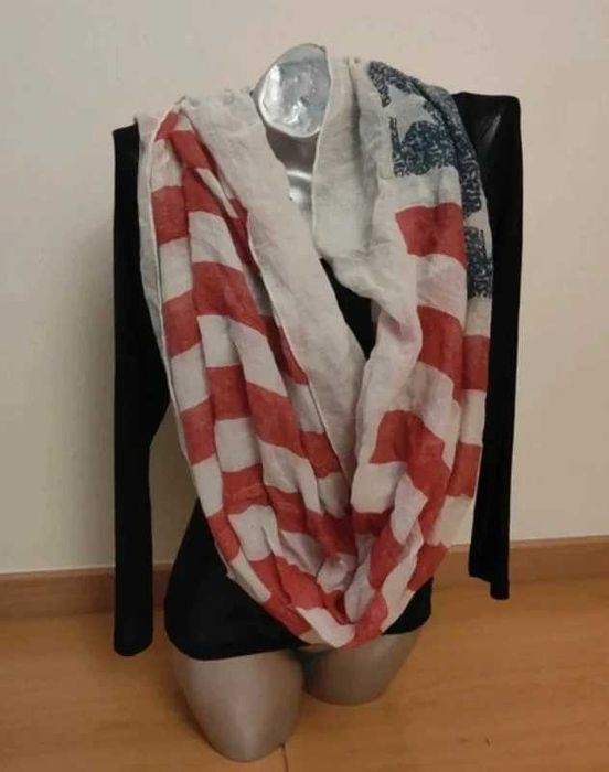 Echarpe de algodão e linho com a estampa da bandeira americana