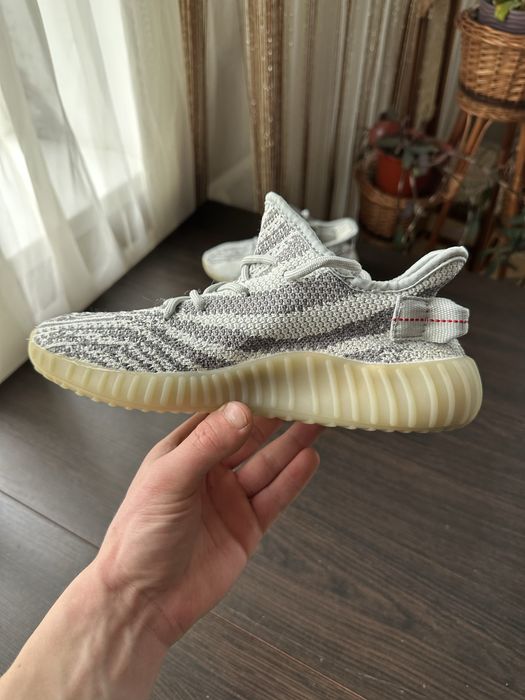 Кросівки жіночі Adidas Yeezy Boost 350 V2, Розмір 39 1/3 Оригінал 100%
