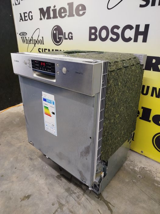 Посудомийна машина фірми Bosch