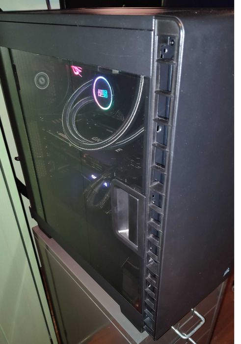 Zestaw komputerowy RTX 3060 Ti, Ryzen 7 5800X3D, 32 GB RAM, NVMe 480GB