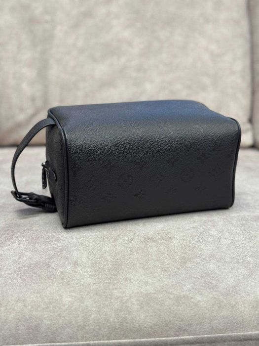 Чоловіча косметичка ЛВ Loius Vuitton LV, б/в, без дефектів, з чеком