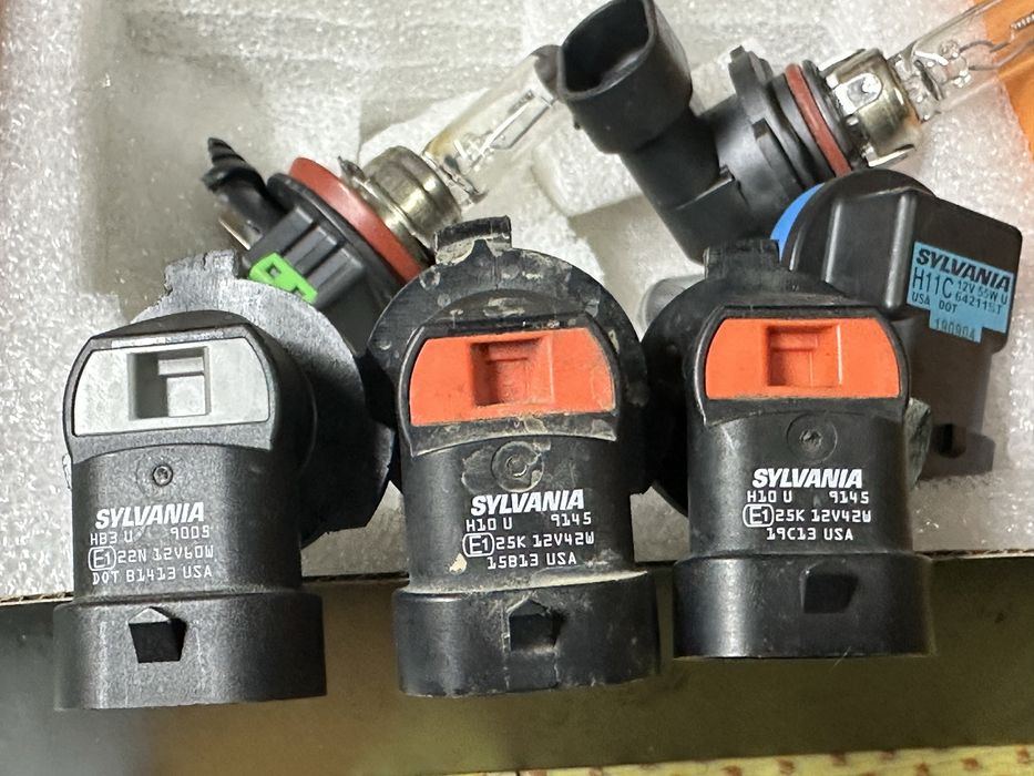 автомобільна лампуа Sylvania Н10 H11C 12V 55W