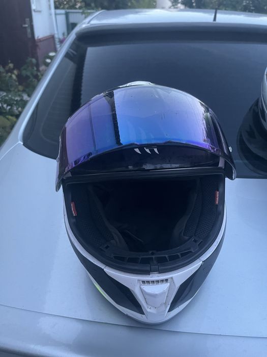 Мотошолом Mt helmets