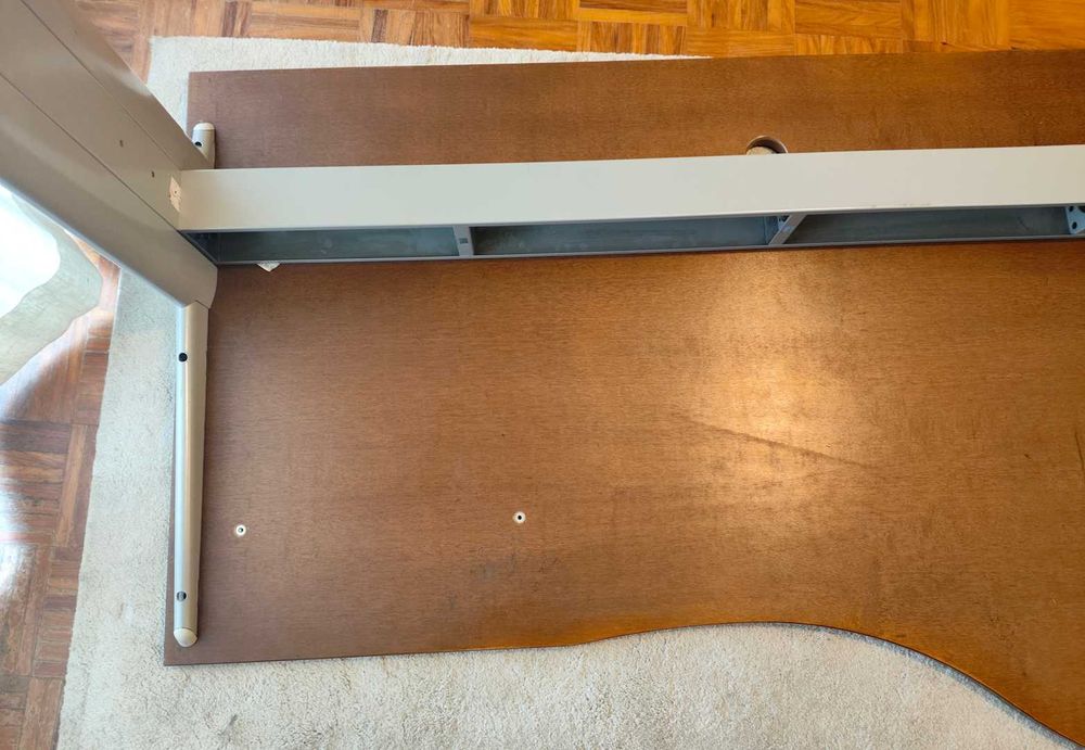 Secretária sector bancário em madeira maciça