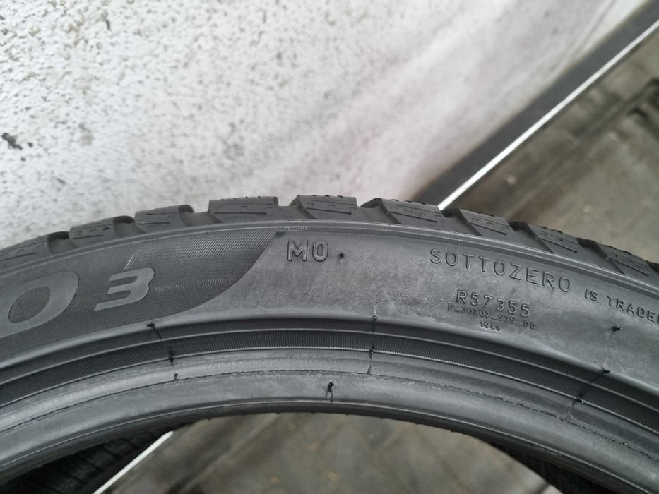 225/40/19 93H Pirelli Winter Sotto Zero 3 MO Dot.3921R