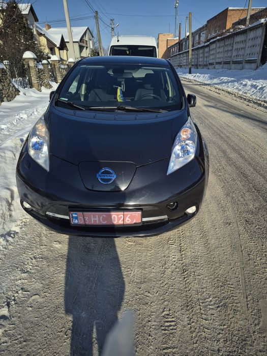 Нісан ліф 2015рік