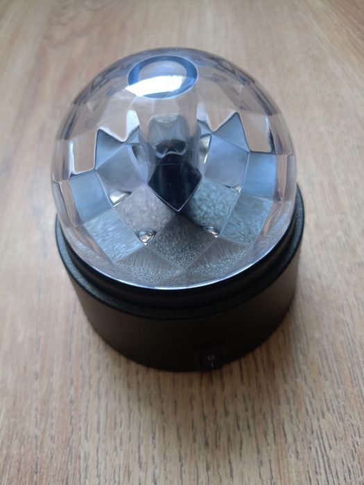 Mała kula disco na baterie