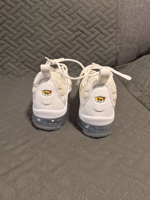 Vendo AIR VAPORMAX PLUS como novas
