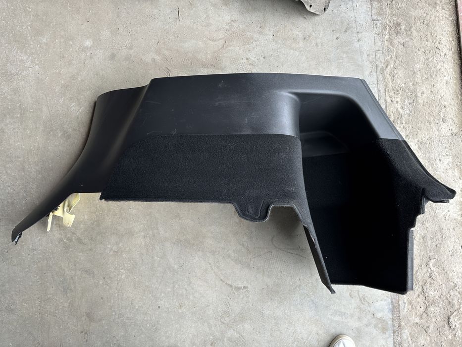 Tesla Model Y • обшивки багажника 2023-