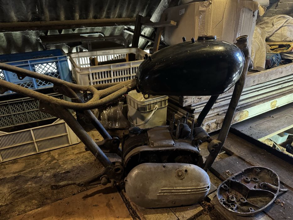 Junak M07 początek 58 roku - rama silnik na 4 śruby /// nie M10
