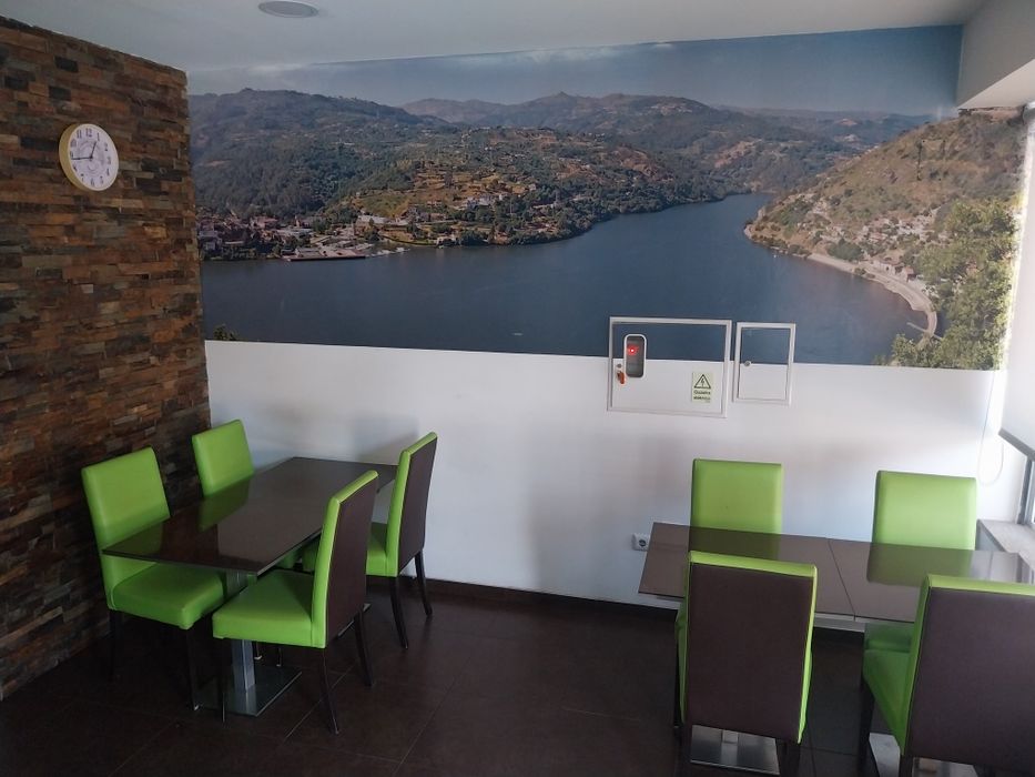 Mobiliário para restauração