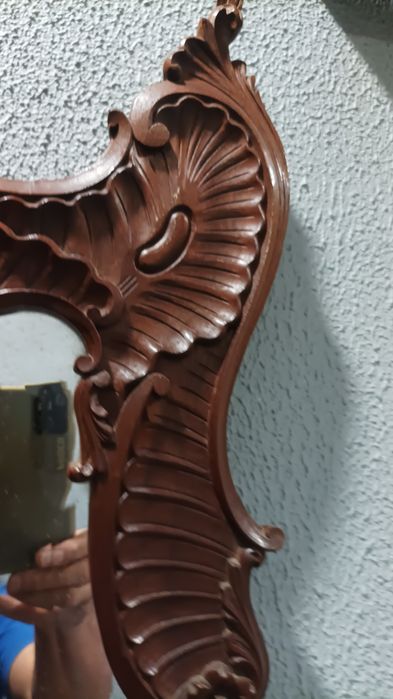 Caixilho em Madeira de Mogno maciça