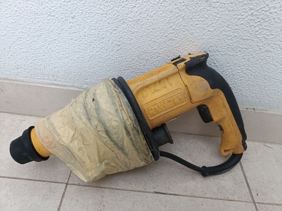 Torna DeWalt com pega